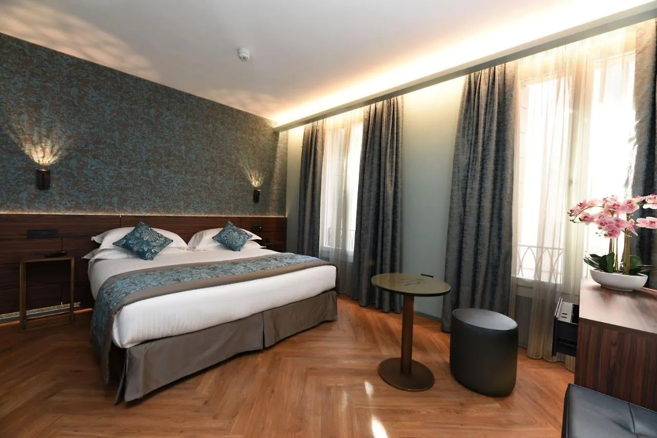 Rosa Salva Suites Venise 0*,